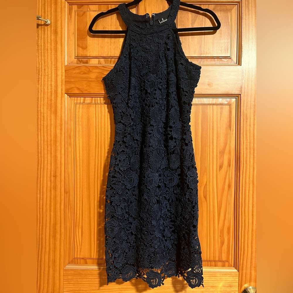 Lulu’s Navy Lace Dress. Size Small. Only worn ONCE. Perfect condition.
